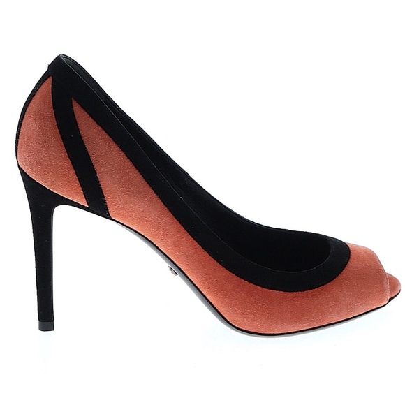 Gucci 37 Elegant Black and Orange Peep-Toe Heels new not $895 816 - Picture 1 of 11